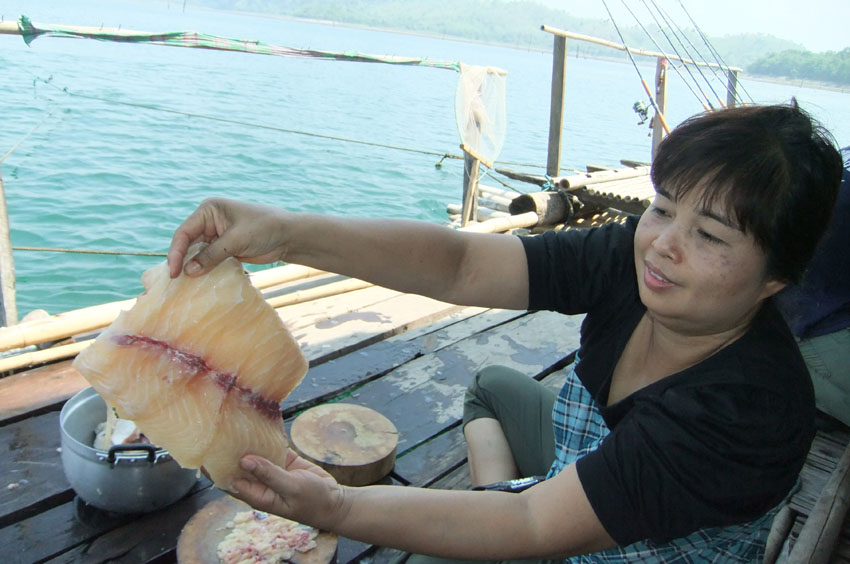 แม่ศรีประจันทร์ ผู้ที่มีเสน่ห์ปลายจวัก ปรุ่งแต่งอาหารเลี้ยงกองทัพ รสชาติโอชา ต้องปากยิ่งนัก ...ยกเว้