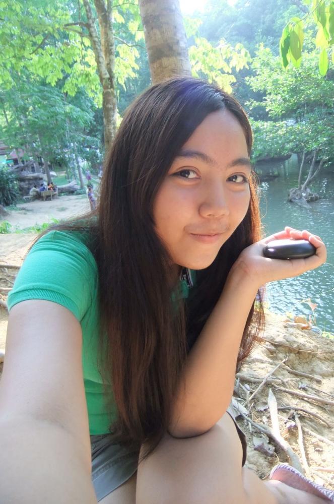 สุดท้าย....ขอคารวะ ด้วยดอกไม้ ช่องามในใจหนวด  ขอขอบพระคุณ น้านาจ น้านัย น้ารมย์ และพี่น้องผองเพื่อนท