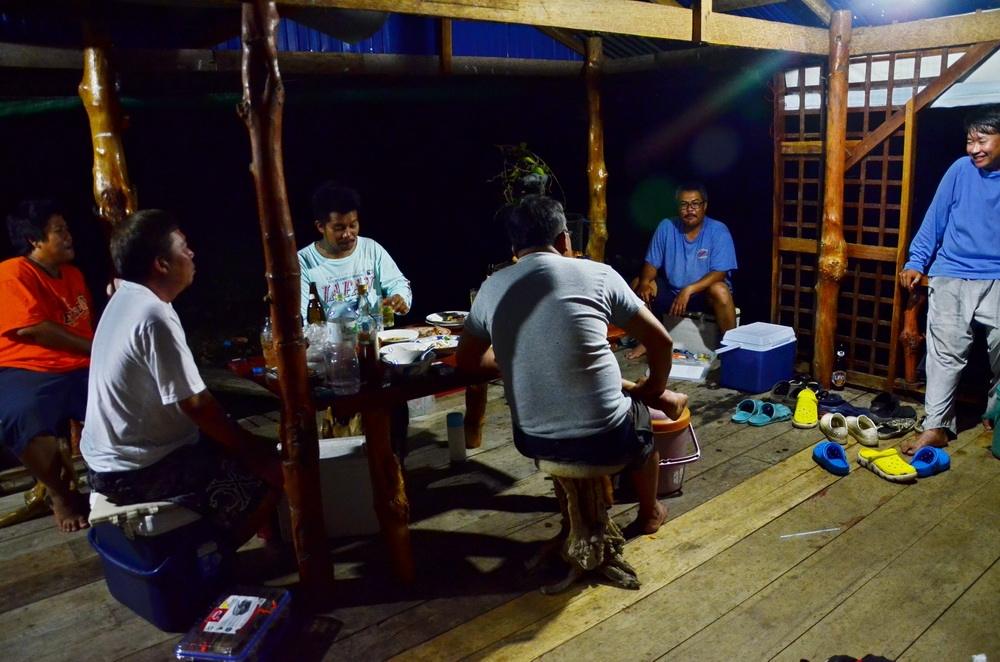 ตกดึก วงสัมนา เฮฮาก็ เกิดขึ้น ตามประสาคนตกปลา ผมชอบบรรยากาศ วงตกปลาก็แบบนี้และครับ ได้ไปทั้งเที่ยวชม