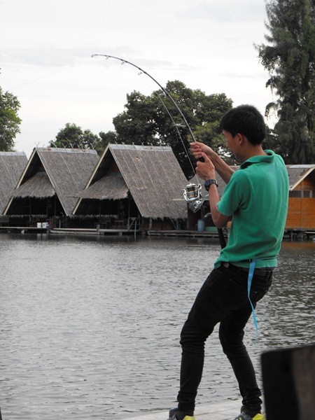 โค้งสวยงามเอาไปเต็ม10จ้า


 :love: :love: :love: :love: