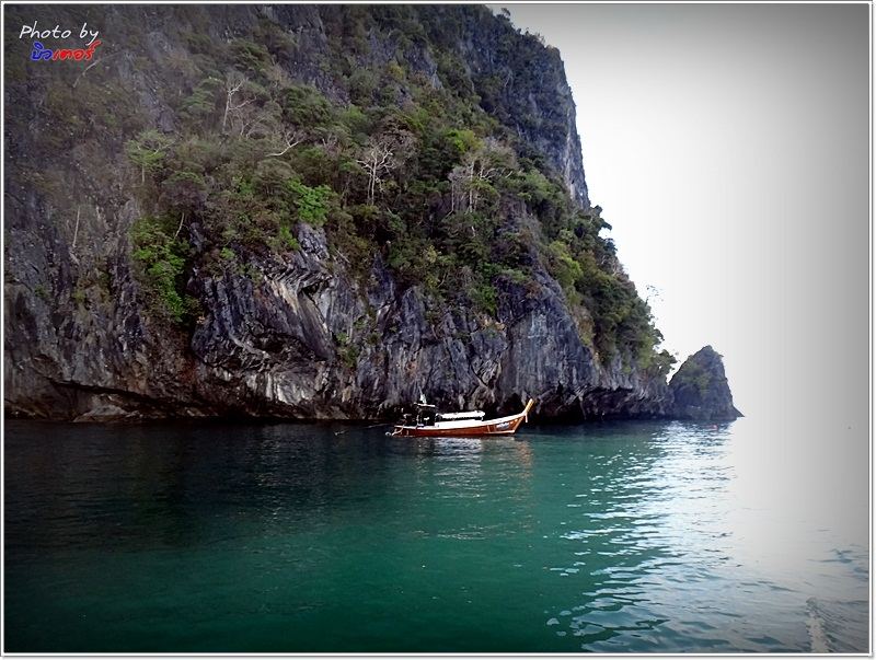 
 [b]เรือลัดเลาะ มาเรื่อยๆ  แต่ก็ยังไม่พบเจอตัวแต่อย่างใด

ที่สำคัญ เช้านี้น้ำใส-กริป !!  ผมเริ่ม