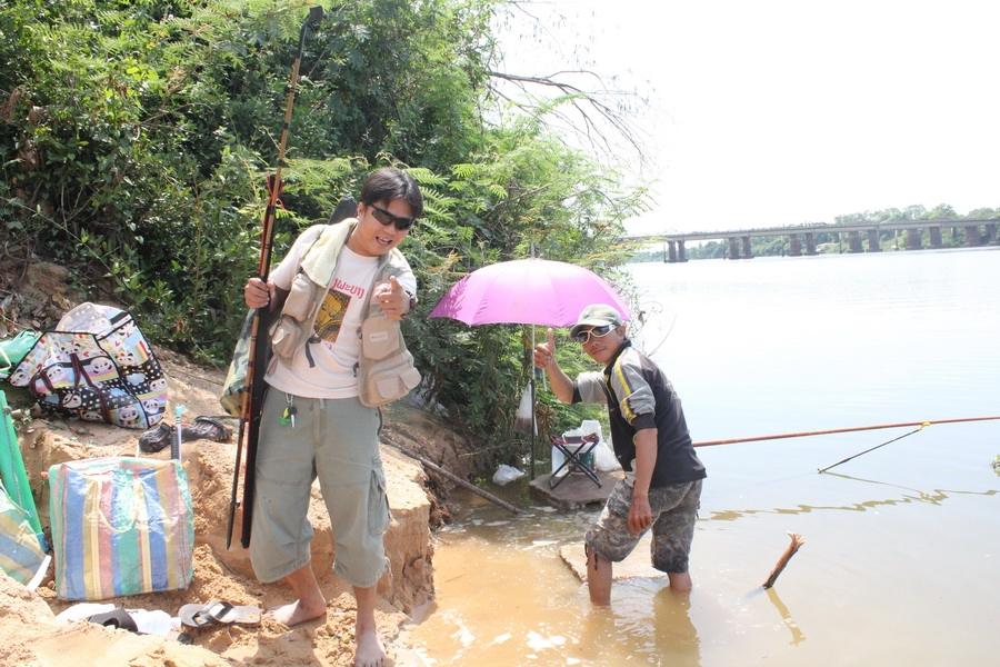 [q][i]อ้างถึง: Lek spuc posted: 20-05-2557, 13:49:24[/i]

สะพานตรงนี้แถวๆๆตลาดรึป่าววครับน้า......