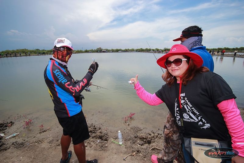 [b][center] ขออนุญาติลากันด้วยภาพนี้ครับ ขอขอบคุณทางทีมงานผู้จัดที่ได้จัดทำกิจกรรมดีๆแบบนี้ขึ้น :lov