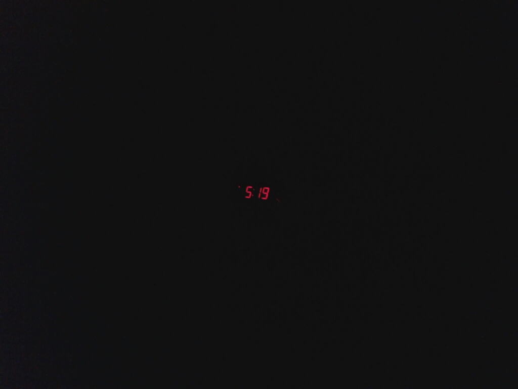 เช้าแล้วครับ  เวลาไวเหมือนโกหก   :laughing: :laughing: