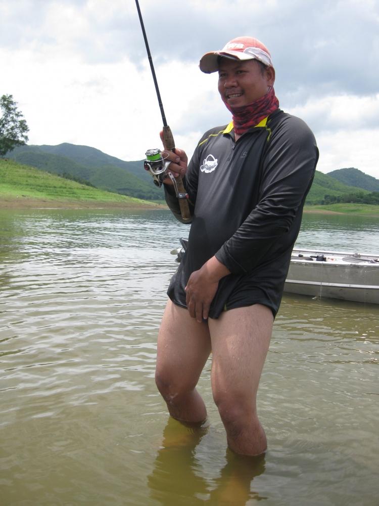 ดูคนแกเริ่มอายครับ :cheer: :cheer: :cheer: :cheer: :cheer: :cheer: :laughing: :laughing: :laughing: