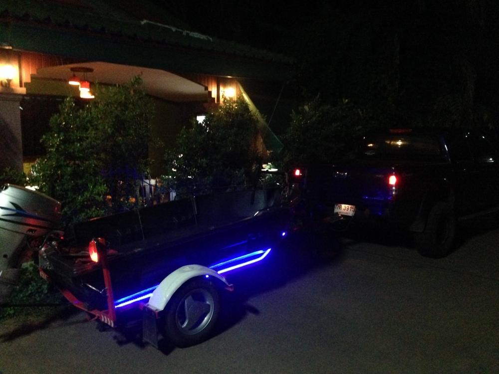 ทริปนี้เดินทางกลางคืนหลังปิดร้านตามไปทีหลังเพื่อนๆ เพราะมีมิตติ้งเล็กๆ ที่หมาย ไปนอนนั่นเลย :cheer: