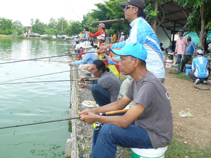 พี่เพ็ชร ยังนิ่งอยู่ 
:cool: :cool: :cool: :cool: