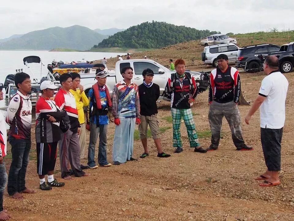 [b]เป็นกำลังใจให้นักกีฬาที่เข้ารอบทั้ง 12 คนนะคะ[/b]  :cheer: