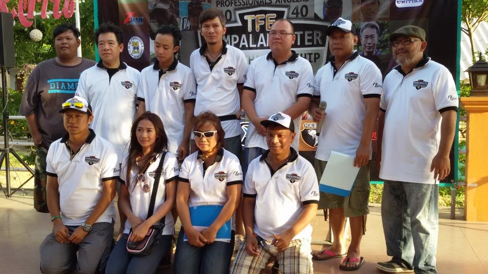 [b]ขอบคุณ คณะกรรมการทุกๆคนนะคะ ที่ทุ่มเทให้กับแมทนี้กันอย่างสุดความสามารถ

ทุ่มทั้งแรงกาย ทั้งแรงใ