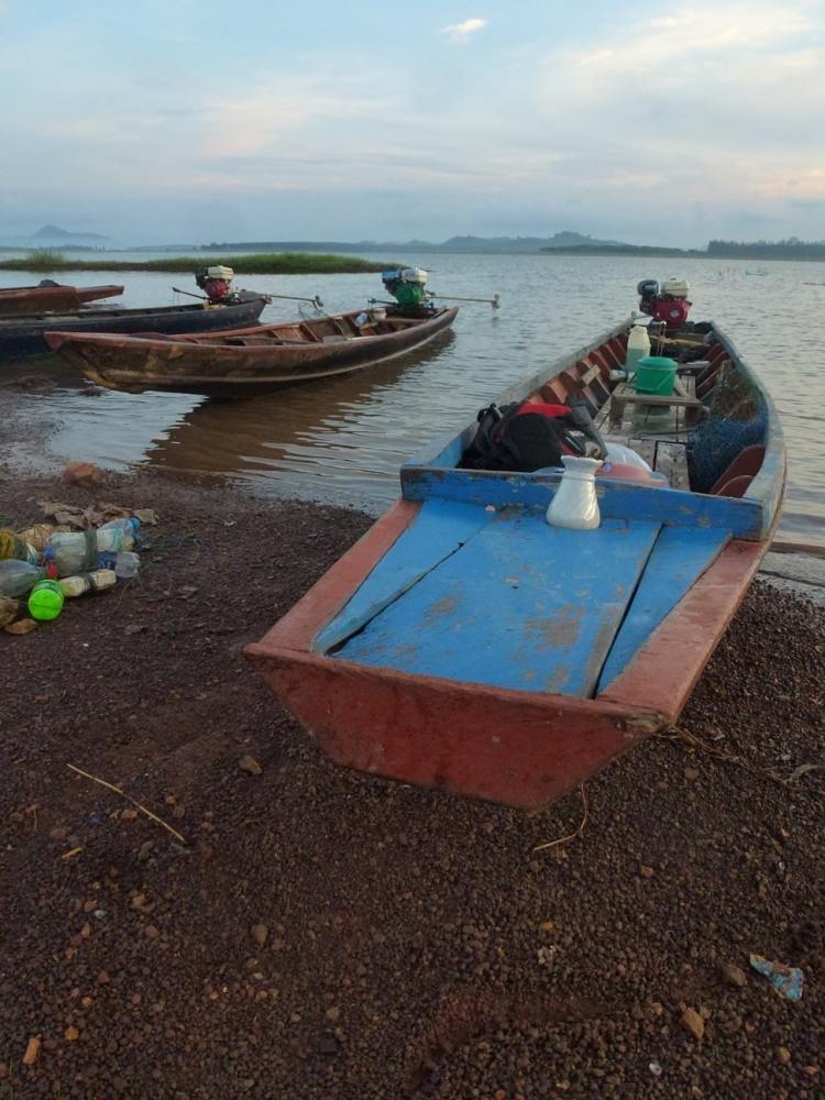 เรือพร้อมแล้วครับ ไปกันเลย...ลุงเอ๋ไปกะไต๋ต้อมเล็ก ส่วนผมกะน้ากอล์ฟไปกะไต๋เน็ต