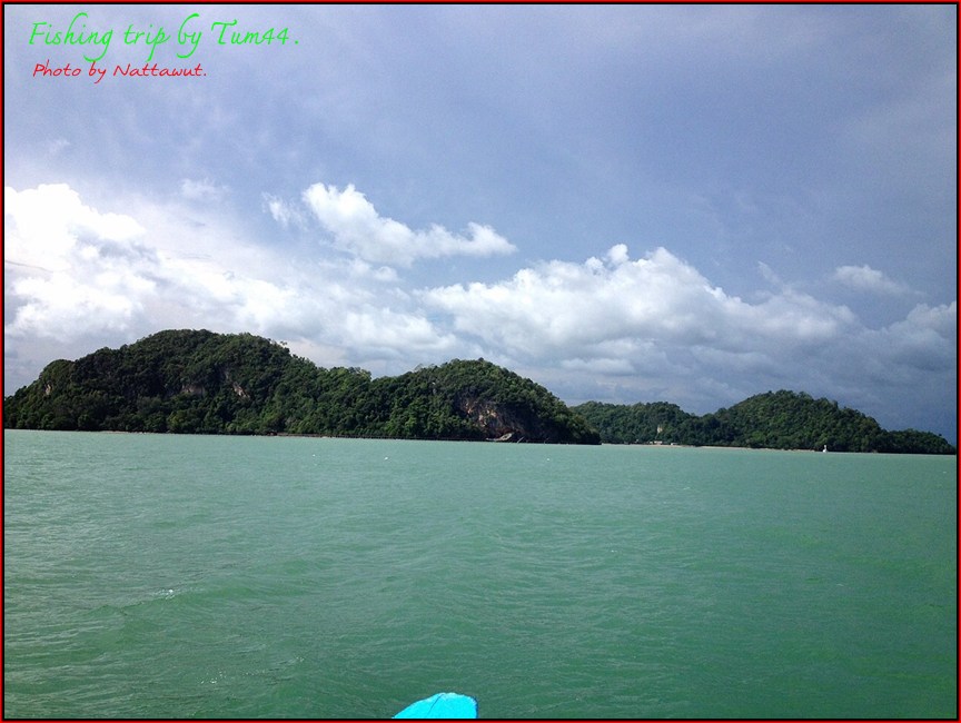 

                                          ผ่านเกาะสวยๆก็เก็บมาตลอดครับ   :laughing:  รูปลาไม่ถ่า