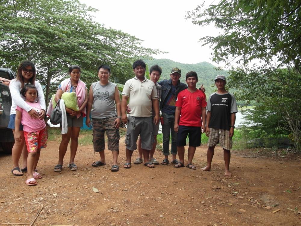  


[center]ลาด้วยภาพนี้ครับ ขอบคุณทุกท่านที่ตามมาดูนะครับ[/center]