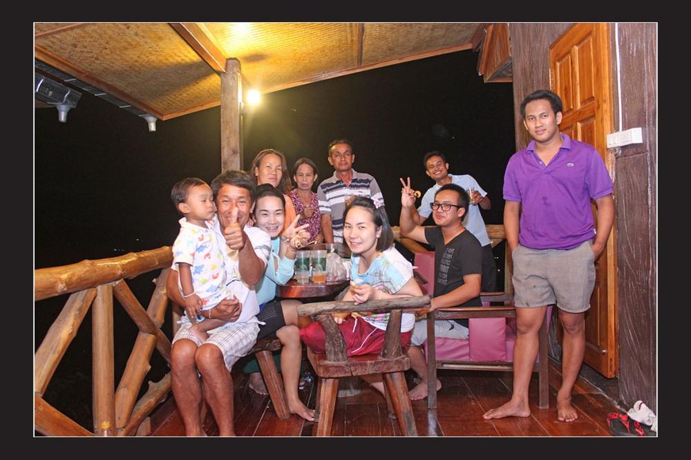 


                                               ปิ้ง-ย่าง กันครับ ปลาหมึก-กุ้ง-ปู หอบไปตั้งแต่ 
