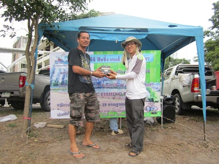 น้าภาส รางวัลที่ 2 ปลาเกร็ดรวม ปลาไน นน.0.5 กก.
***ผู้ที่ได้รับรางวัลจะได้รับรางวัลใหญ่สุดเพียงรางว
