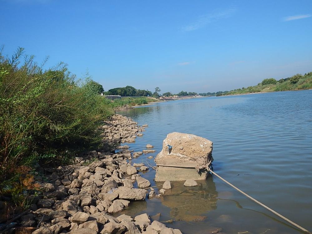 
 [center]ผมไปทางด้านซ้าย ส่วนพี่ต้น ทางด้านขวาครับ[/center]

