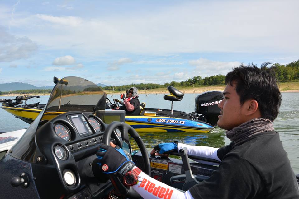 ขากลับ  จะลองซัดเรือ  ซะหน่อย  ครับผม !!!    :grin: :grin: :grin: