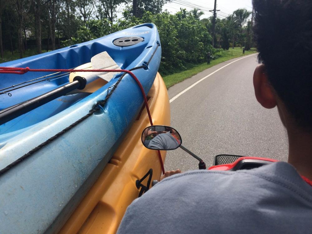 อีกรูปสังเกตุลัยมาเยอะจนไม้พายหักแล้วไม่ซ่อมเลย ลุยๆๆ