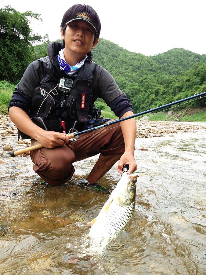  [center]แก่งน้ำแรงตัวสวยเลยครับ

กระสูบขีด Hampala Barb, Transverse-bar Barb, Jungle perch (Hampa