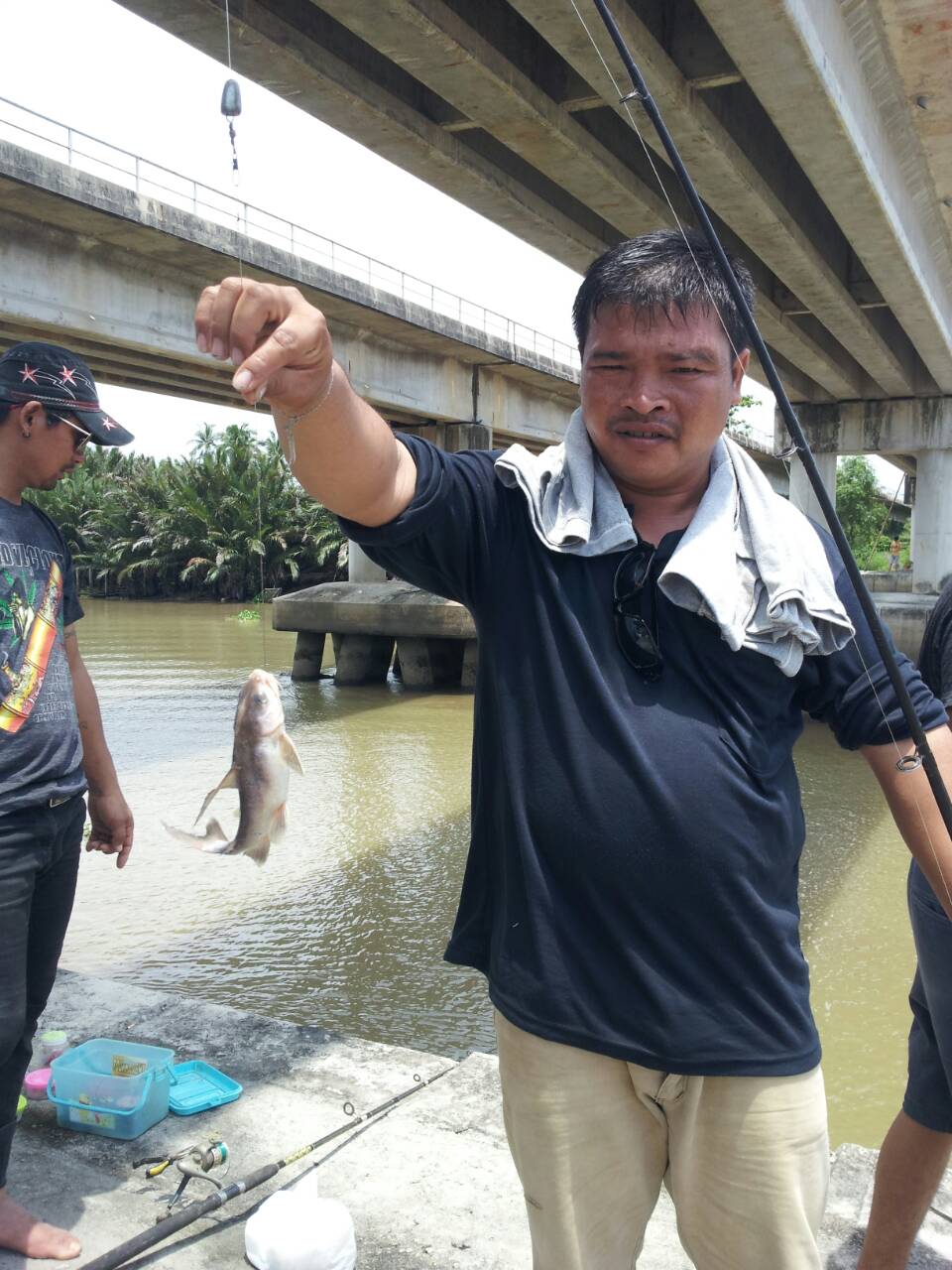 สักพักนึงน้าจุกก็จั่วตัวที่ 2 มาครับ ปลาอุกอีกแล้วคร้าบบบบบ  :laughing: :laughing: