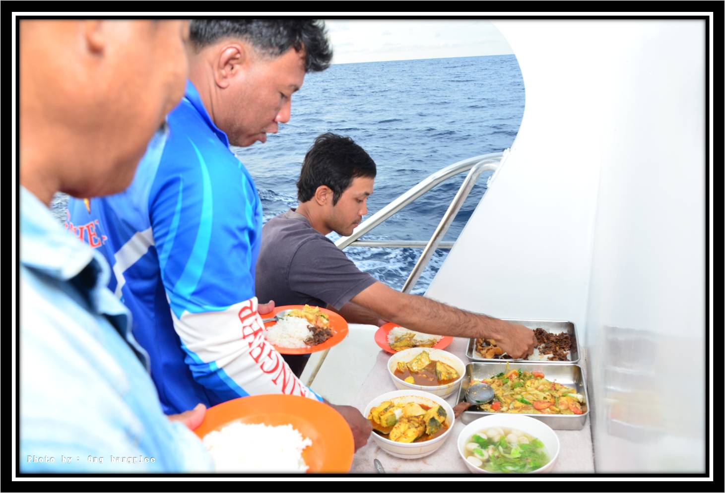 มื้ออร่อยครับ...แกงส้ม เปรี๊ยวจี๊ดแบบปักษ์ใต้เลยครับ :smile: