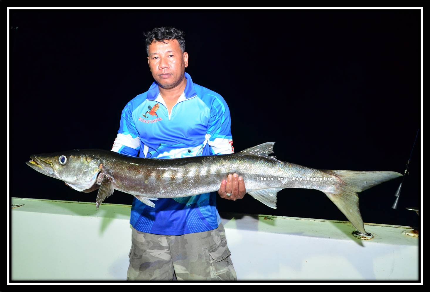 หลากหลายสายพันธุ์.....ครับ ตัวนี้เป็นสากเหลืองยักษ์ครับ  :smile: :laughing:
