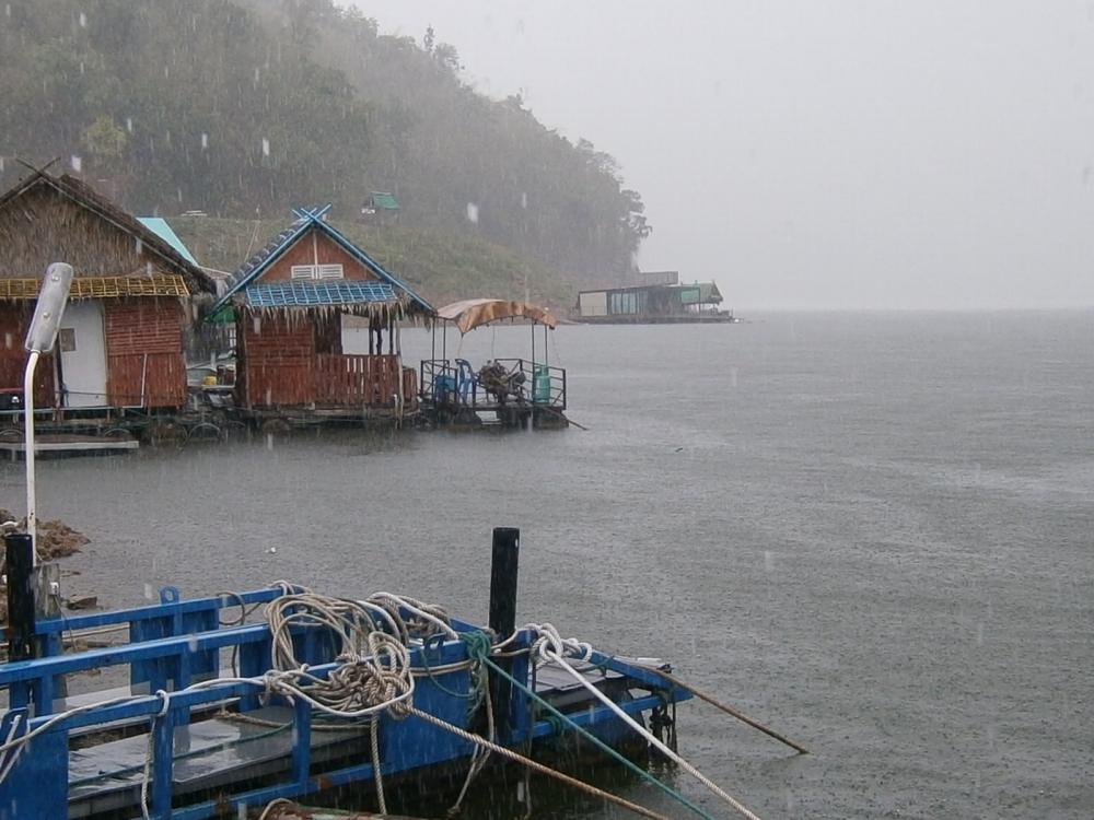 ลากันด้วยภาพนี้ครับ ฝนตก ขอบคุณทีมงานเพชรฟ้าทุกท่านครับ ไม่เคยผิดหวังจริงมีโอกาศจะมาใหม่ครับ

 :cr