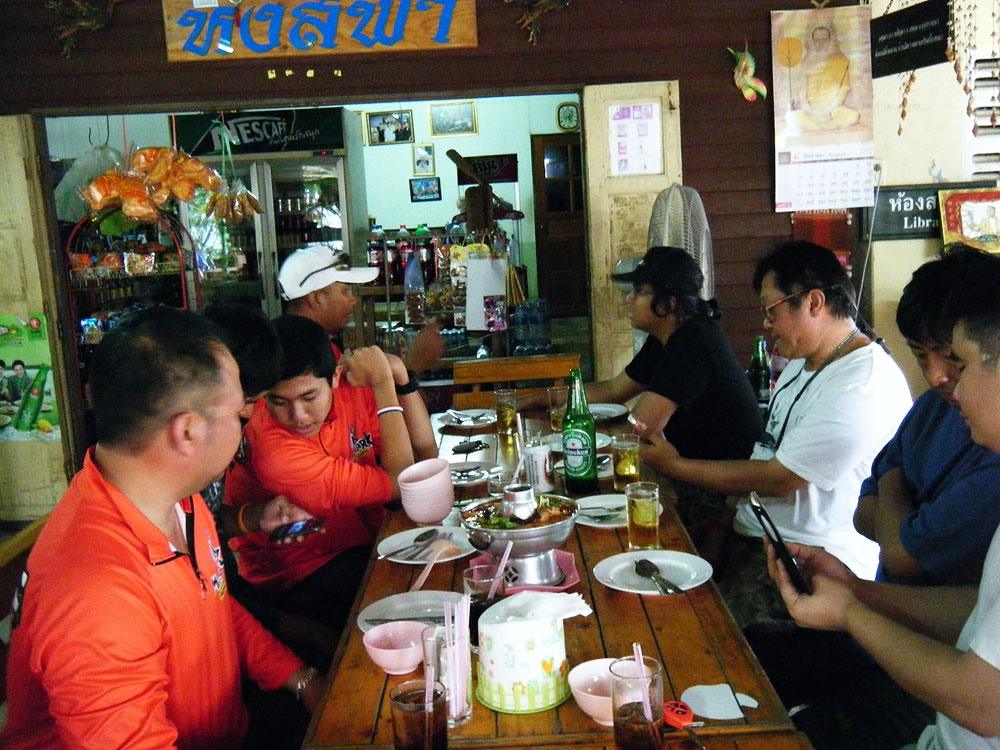 และการผ่อนคลาย...

ขอบคุณทุกท่านครับ  :prost: