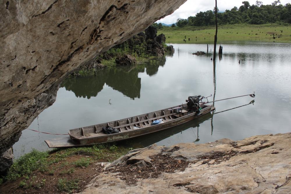 เรือโปรหาปลาครับ..มีครบทุกอย่างครับ...เรือเร็ว..