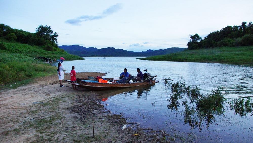  [b][center]ฟ้าเปิด ลงเรือกันเลยครับ ทริปนี้เหมือนเช่นทุกครั้ง เราไปกับ พี่ทิด (ไต๋ทิด) พี่นะ (ไต๋นะ