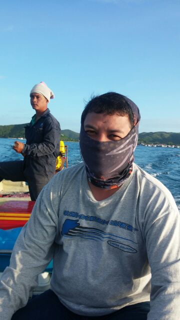 ตัดฉากมาตอนลงเรือเลยล่ะกัน คนแรก อาจารย์ปู พรานปลาจากเมืองลพบุรี