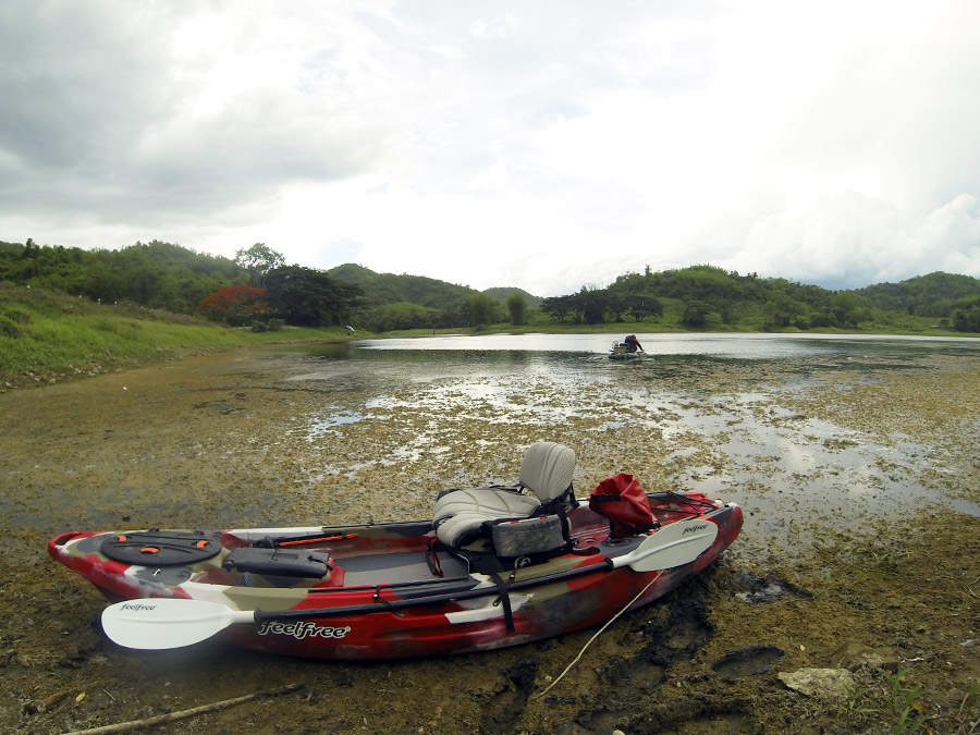  [center]สภาพหมายที่เป็นเลนหรือดินยุบ ต้องไถเรือฝ่าผืนสาหร่าย ลุยสบายครับ

ในภาพเป็น Feelfree รุ่น