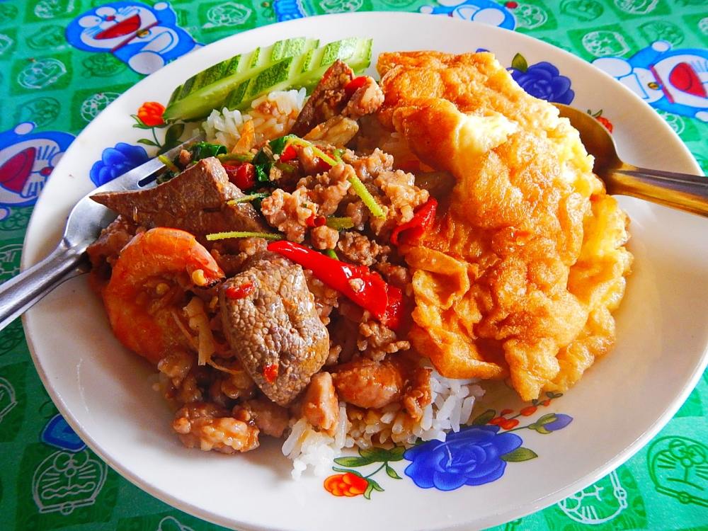 
 [center]ส่วนของผมกับน้าตั๊ก...... [b]อาหารตามสั่ง[/b]  [/center]

