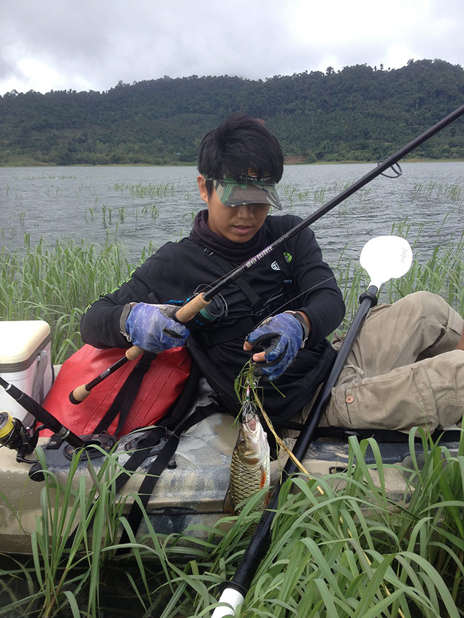  [center]กระสูบเข้ากัดเหยื่อ Buzzbait Prodigy ในป่าหญ้าครับ เจอคันโหดมาก St.Croix Mojo Inshore 7' 1