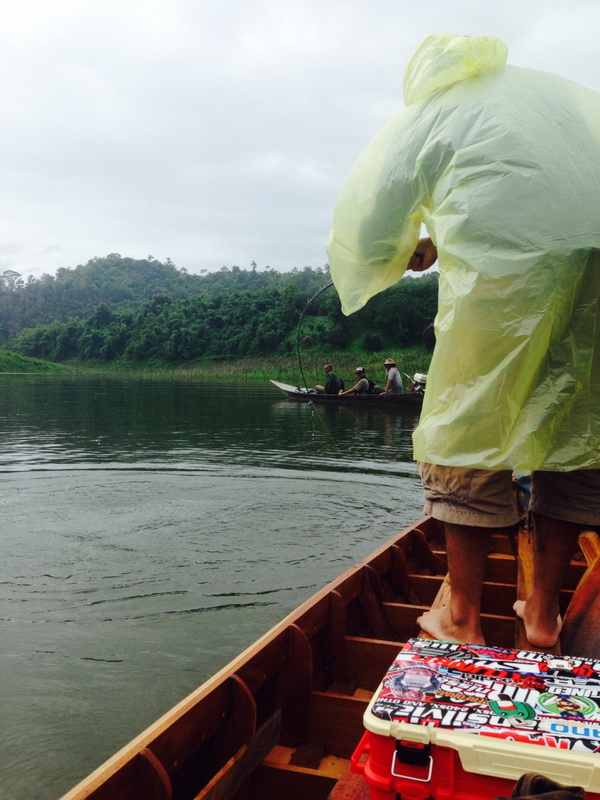  [b] [center]  นั่นมันคันอ่อน หรือปลาใหญ่ หรือเบ็ดเกี่ยวหัวเรือหรอหลวงพี่ คันลงซะหมดแม็กเลยนะนั่น อิ