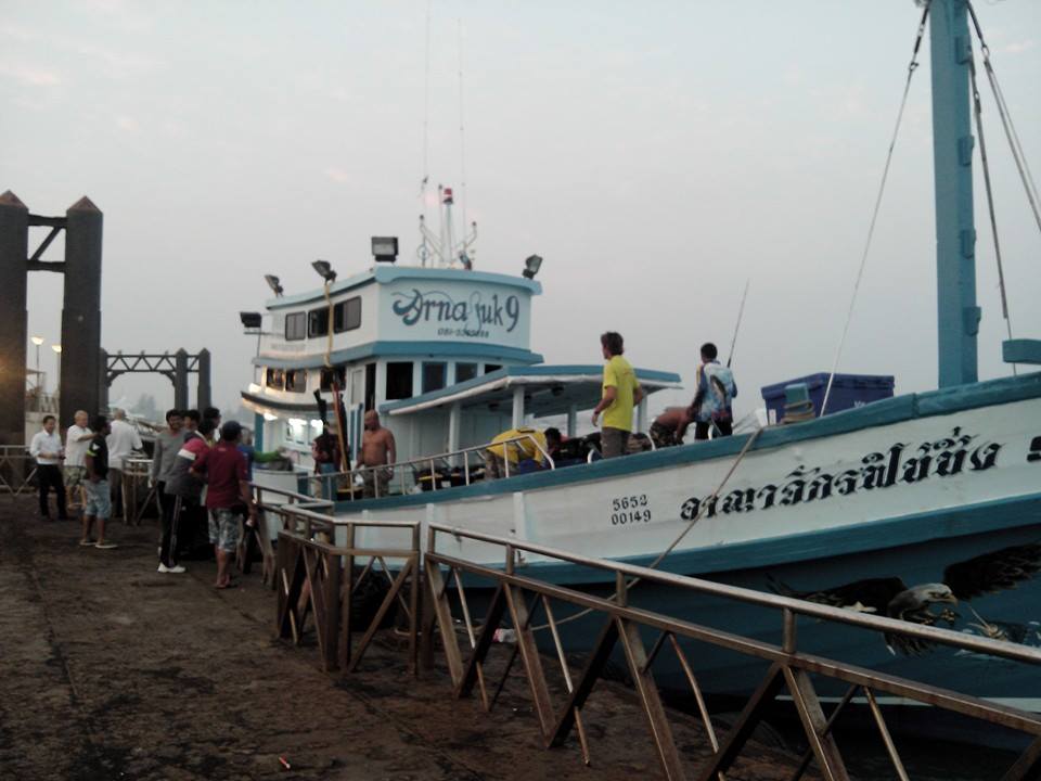  [center]เรือพร้อมคนพร้อมครับ อย่างนี้ก็ต้องจัดเต็มกันเลยครับ[/center]