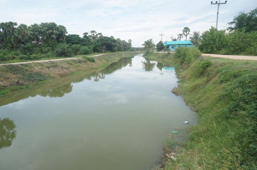 วันอาทิตย์ส่งเรือออกไปแล้ว
ขับรถข้ามสะพานเกาะยอ วิ่งตรงไปคลองสายยู หมายชะโดเขี้ยวแห่งสิงหนครกันก่อน