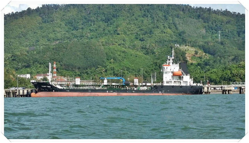 ท่าเรือน้ำลึก...เรือส่งสินค้า... :grin: :grin: :grin:
