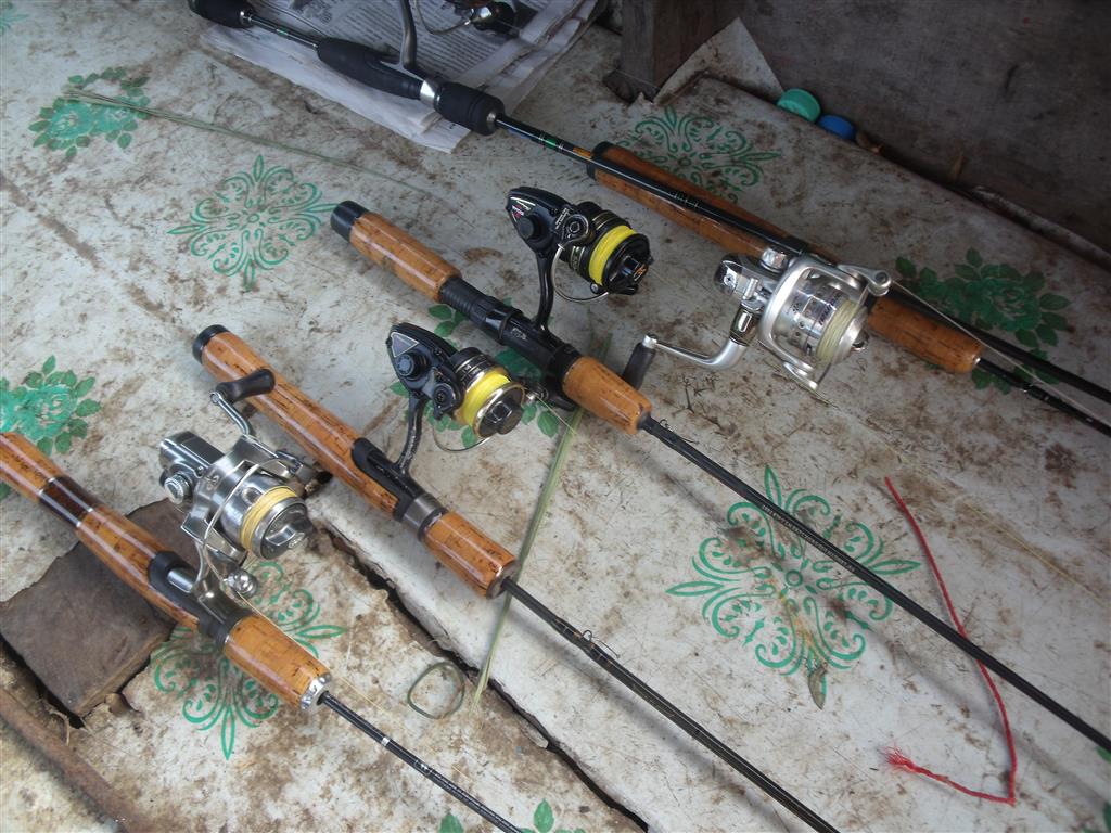 
ชุดตกกุ้งผม 4 ชุดรักมากที่สุดครับ :grin:

Sigma 025 Vs Rapala Signature 5'6" w. 1-6lb.
Loomis