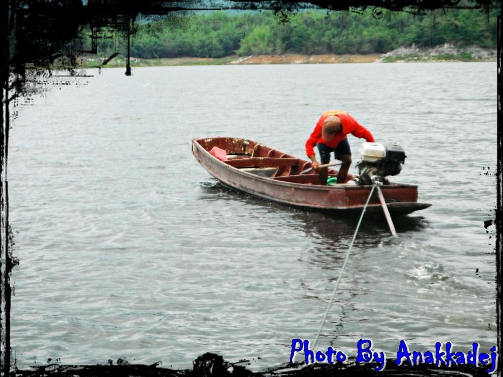 [center] [b]นัดเรือไว้เวลา12:30เพื่อลากแพกลับเข้าท่า แต่หากน้าๆที่ไปกันไม่รีบถ้าทางแพไม่มีลูกค้าก็สา