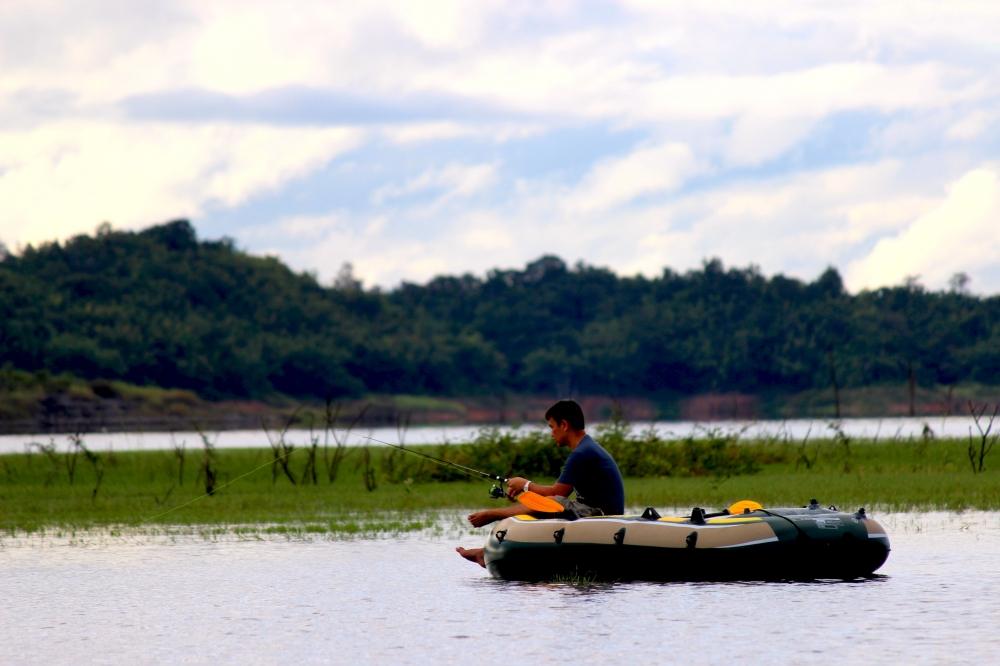 ลองตีชะโดบ้างแบบชิลล์สบายๆพายเรือเล่น...ไม่มีกัดแต่บรรยากาศดีสุดๆ