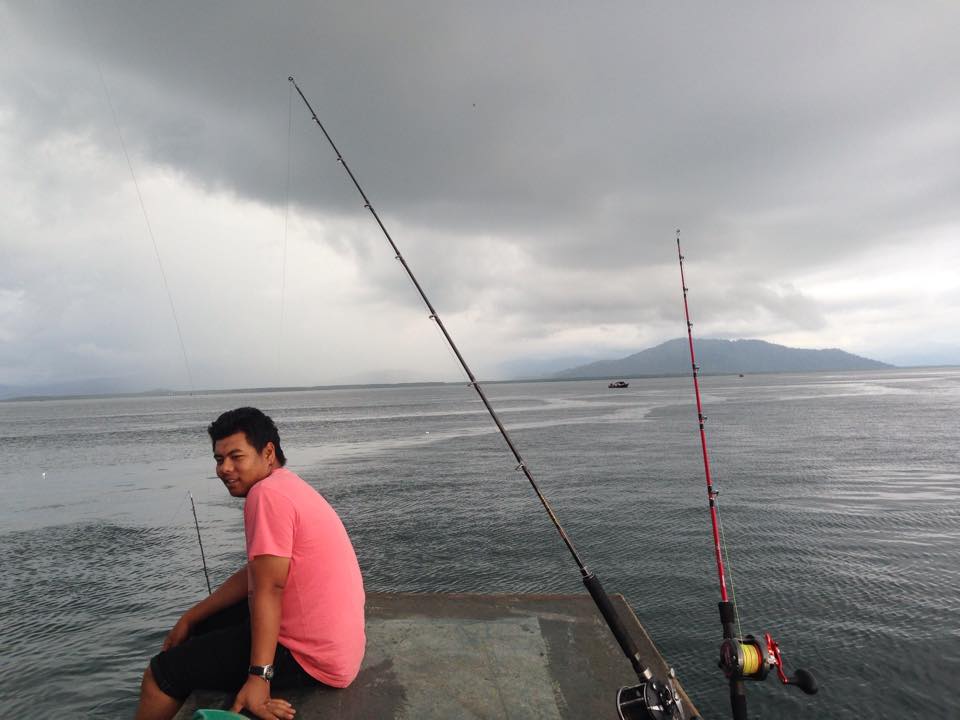 เท่ใหญ่ๆคับ ท่ามกลางละอองฝน