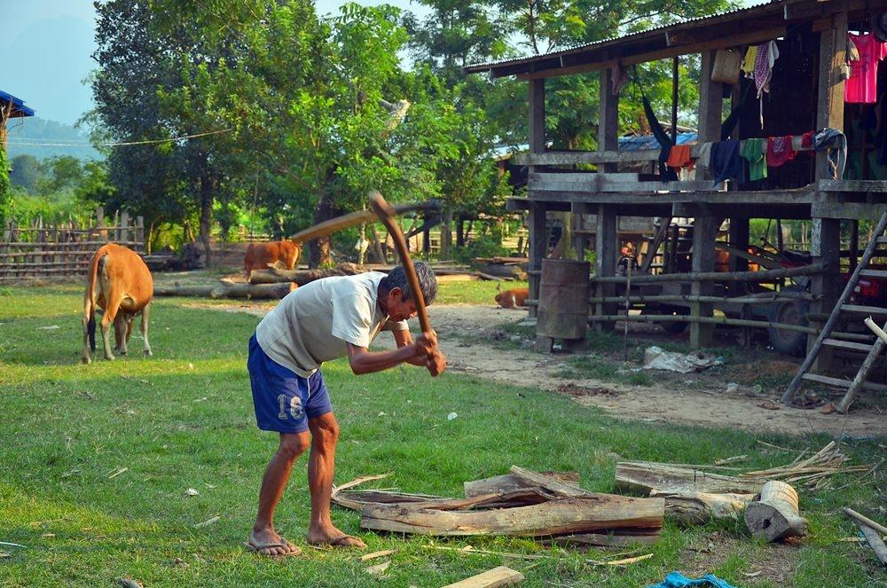                                     เรามาถึงบ้านหนองปิงบ่าย 3 กว่าและเราจะไปถ้ำรอดเซบั้งไฟแต่จะพักแร