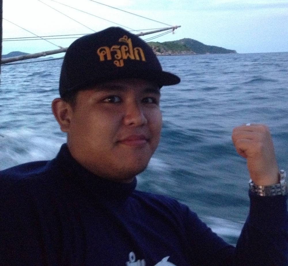ถึงเเล้วคร้าบ เกาะไผ่ สวรรค์ของนักตกปลา  :cheer: