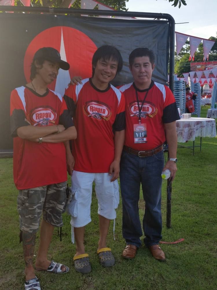 หล่อๆกันไปครับ :grin: