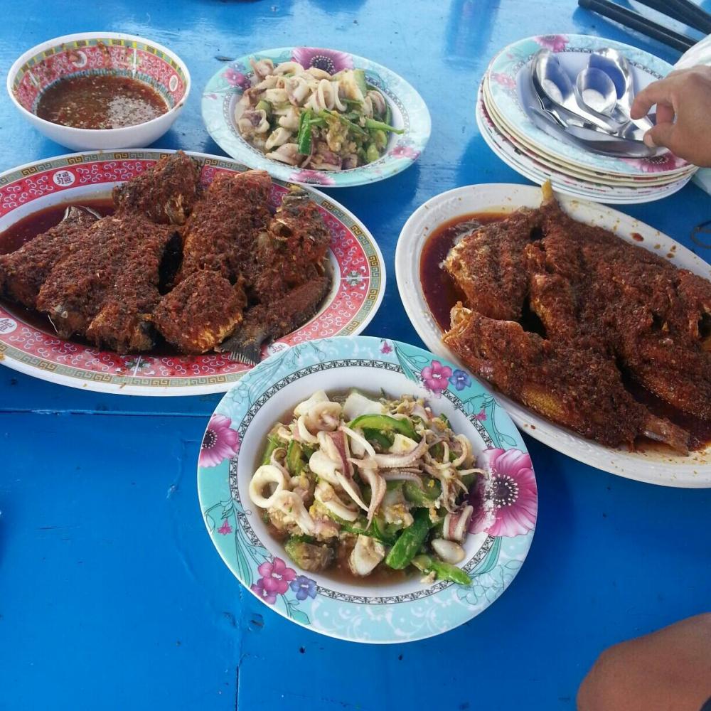 มื้อกลางวันมาแล้ว