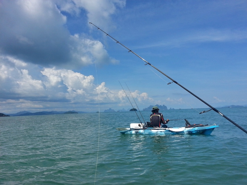 
 [center]พายกันออกมาสักแปบ..... น้ายศจอดเรือ นั่งข้าง หวดอยู่พักใหญ่ครับ [/center]

 [center]ส่ว