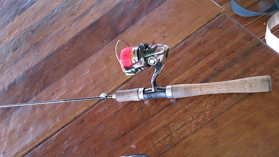 อันนี้ของพี่ชายผม(อีกแล้ว)

โค ตะ ละ UL

Rod : Shimano Trout One Area Limited 

Reel : Shimano