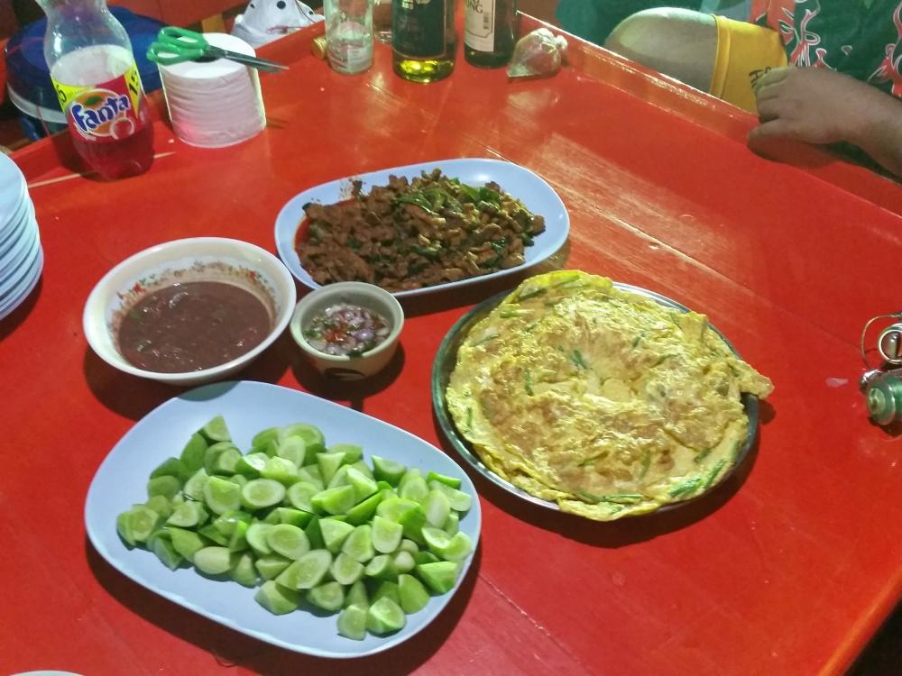   [b]จุมโพ้[/b] จัดมื้อเย็นมาให้ ท้องร้องทันที :umh: