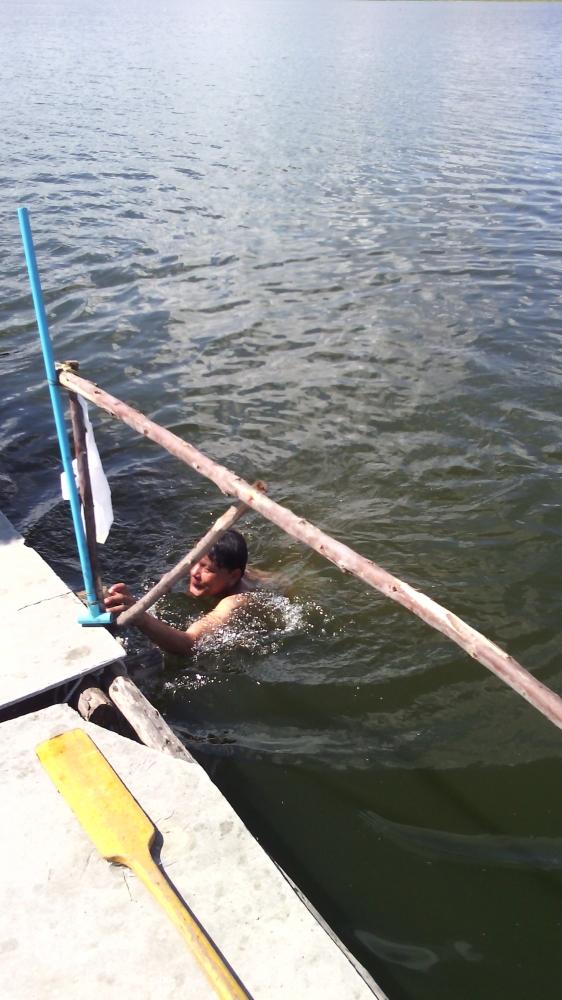  :cheer: :cheer: ไม่มีใครเล่นด้วย เล่นคนเดียว รอเรือมารับ :laughing: :laughing: :grin: :grin: