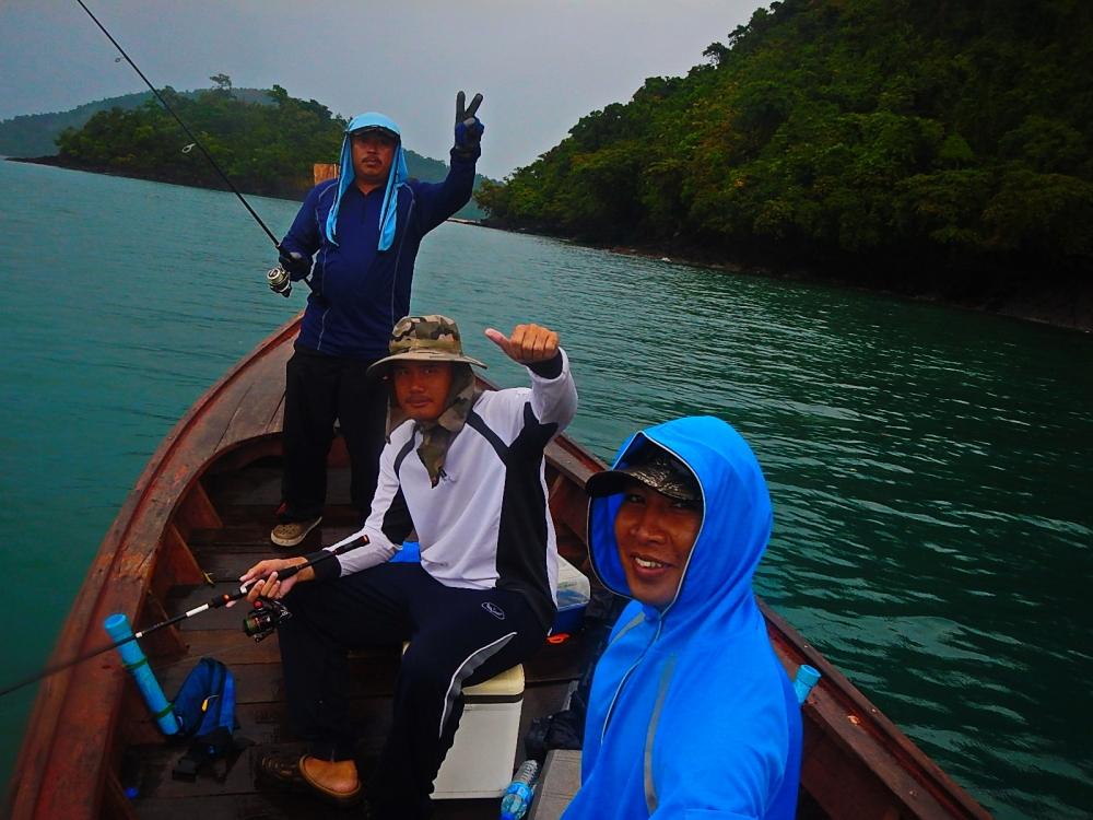 
 [center]เค้าเรียกว่า......หนาวสู้    :laughing:[/center]

